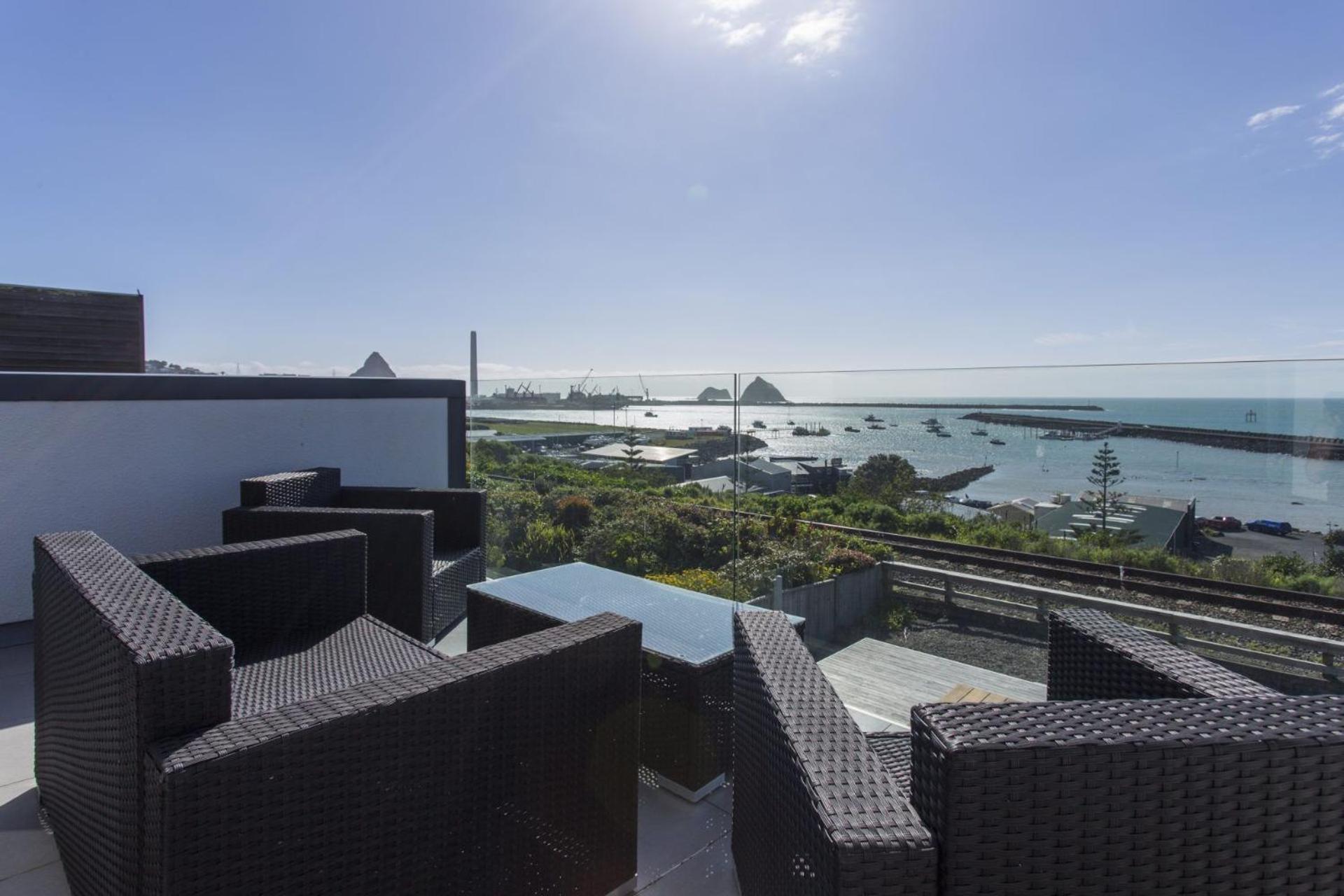 The Waterfront Escape Villa New Plymouth Exterior photo